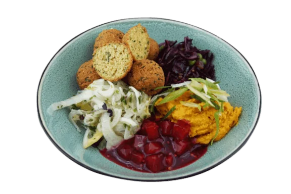 Veganes Tellergericht mit Falafel