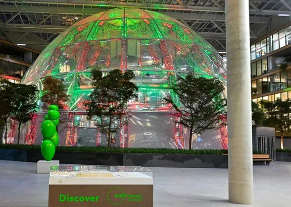 Glaskuppel am EUREF in Düsseldorf