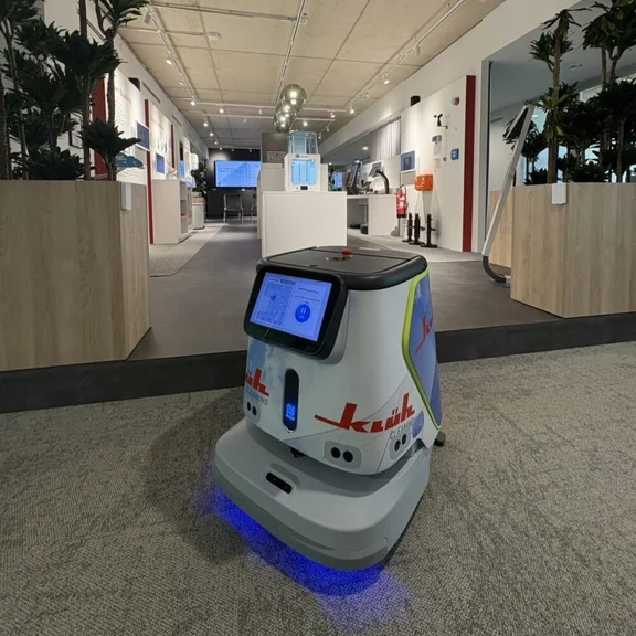 Klüh Reinigungsroboter in Aktion