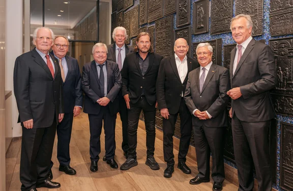 Gruppenbild des Klüh Stiftungs Mitglieder