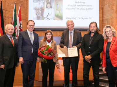 Ein Gruppenbild bei der Verleihung des Klüh Förderpreises
